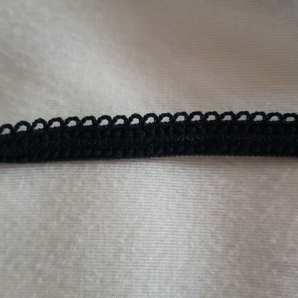 Crotchless thong new - Picture 5 of 6